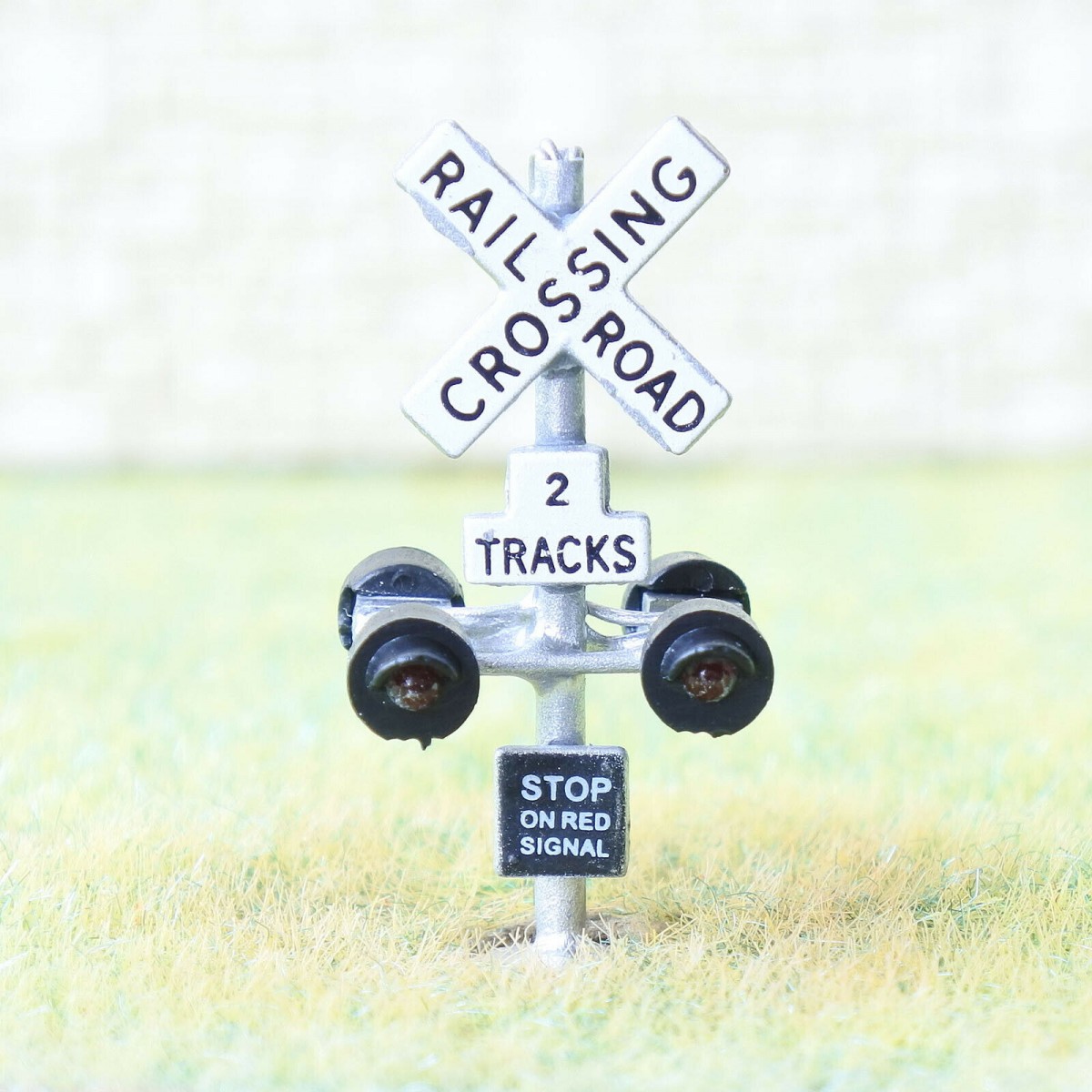 2 x N scale model railroad grade crossing signals LED 2 tracks + flasher board